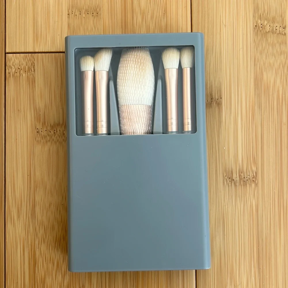 New Travel Makeup Brush Kit with Mirror